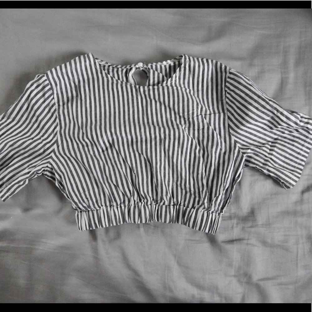 Crop stripe shirt